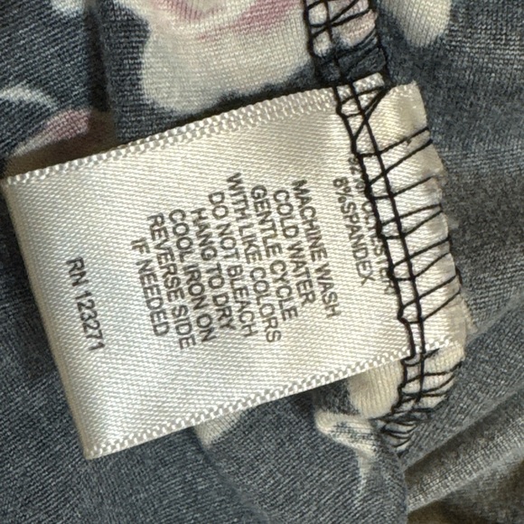 Women’s Large Floral Roses Top Black Off Shoulder Bell Sleeves Y2K Long Sleeve - Picture 7 of 12